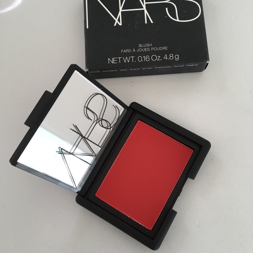 Nars Exhibit A blush
